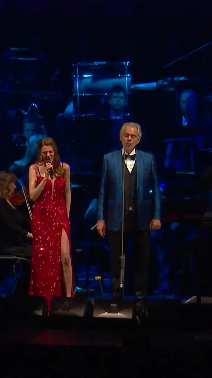 Andrea Bocelli singing Vivo Per Lei on stage in Łódź, Poland